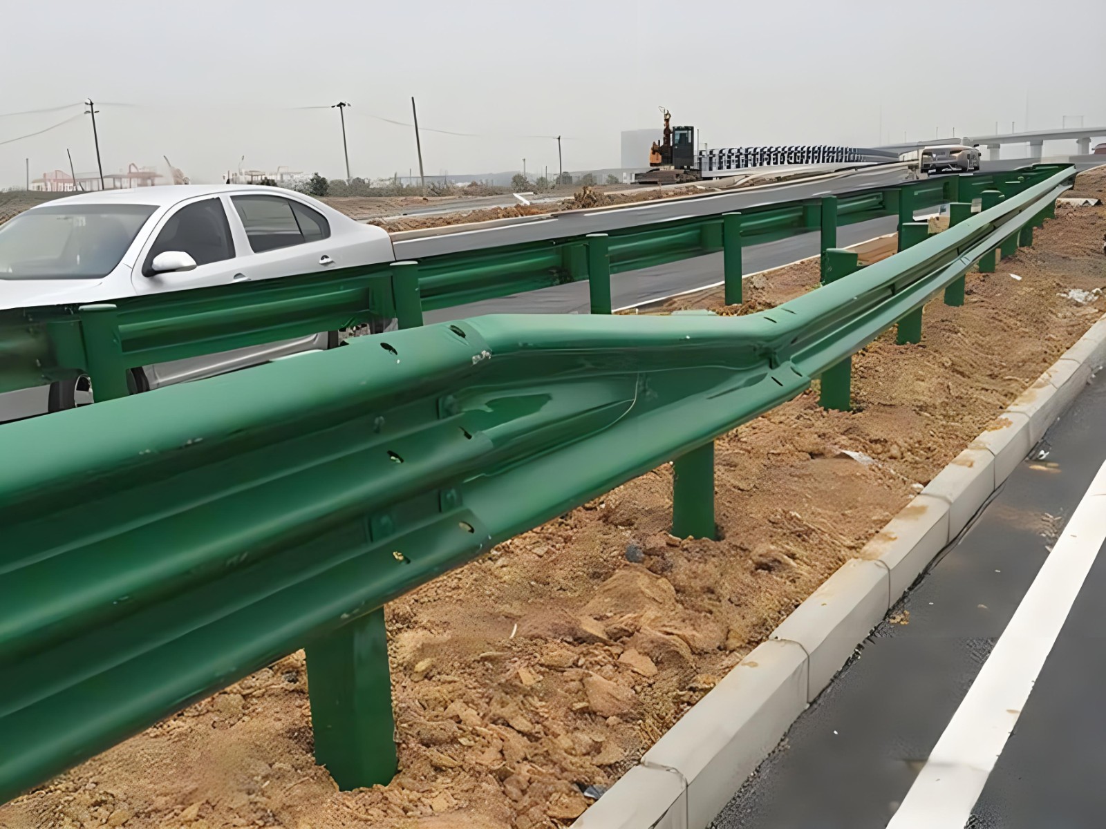 池州高速波形护栏板日常维护方案确保道路安全新举措